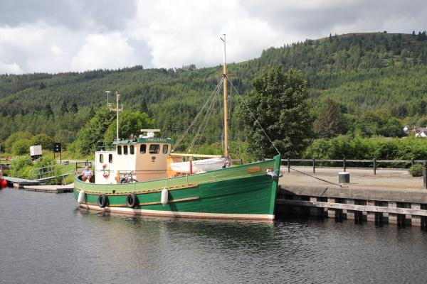 Challenge - moored - copyright Ian Millar