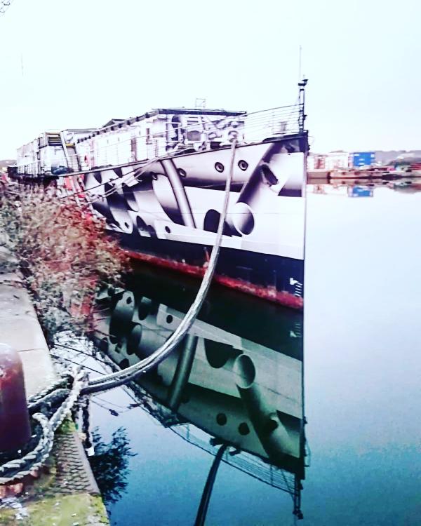 HMS President 2020 bow