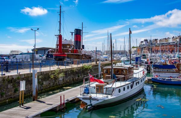 Sundowner & Cervia in the summer sun