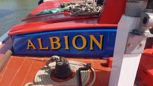 A sunny day on the broads