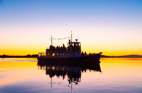 Warners Gin Cruise Doreset Queen