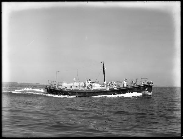 B&W image in service