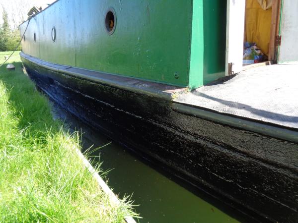 Kit Carew port hullside 