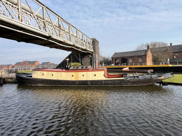 Worcester Port beam view