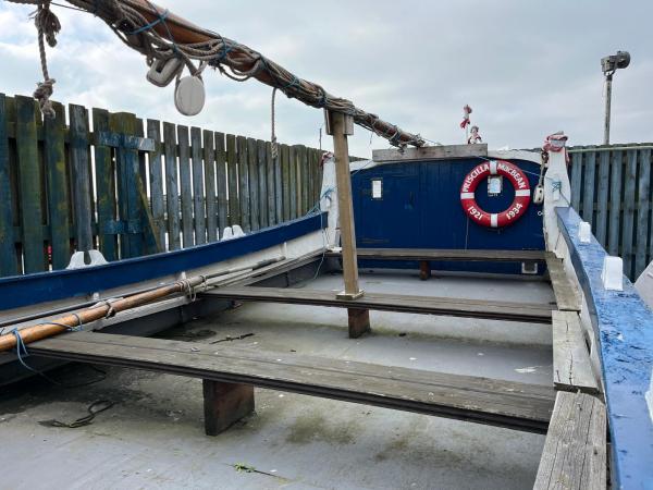 Priscilla MacBean's deck, facing aft