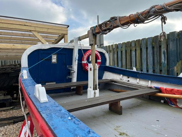 Priscilla MacBean's deck, facing fore