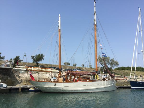 Moored in France