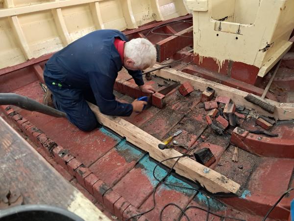 Three Brothers - Cutting out bottom timbers, 2024