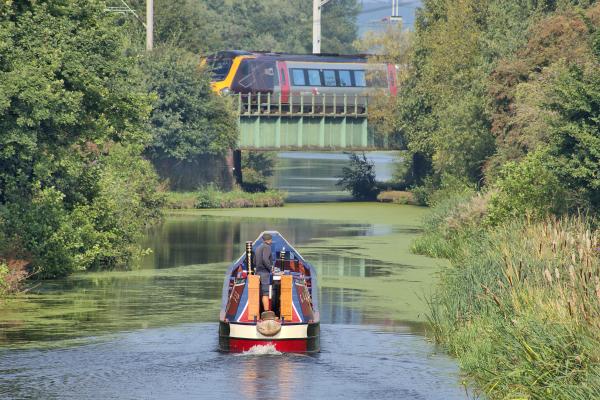 Birmingham heads along the BCN Main Line at Oldbur, photo comp entryn 2025