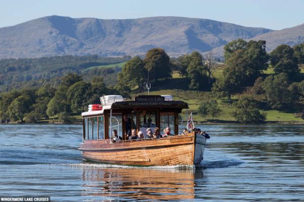 Queen of the Lake, stbd bow view