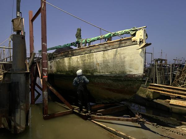 Katrine in the dry, Downs Road Boatyard, December 2025