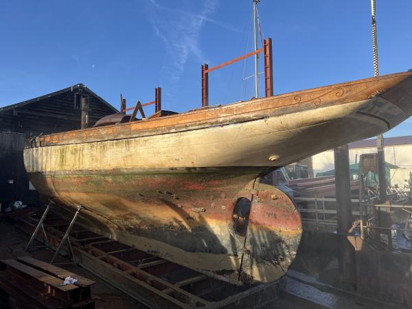 Katrine in the dry, Downs Road Boatyard, December 2025