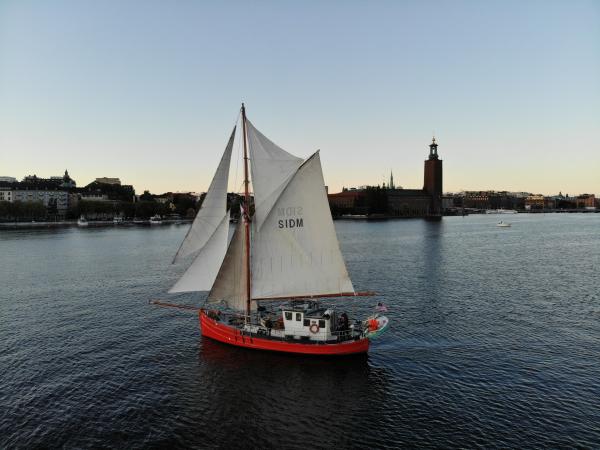 S/V Kess sailing off the coast of Stockholm