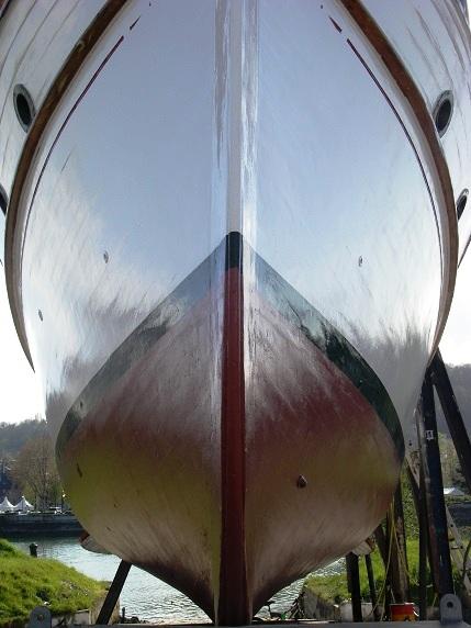Kitikae's bow with fresh paint