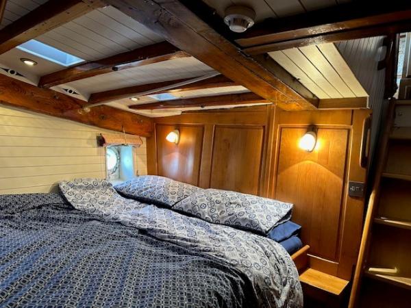 Eaboria interior