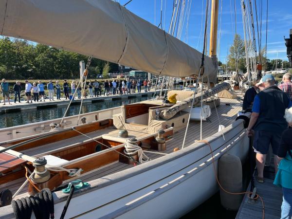 Tally Ho starboard facing