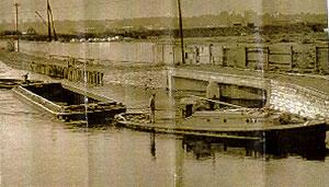 TOMMY LEE - photographed on River Lea in October 1974