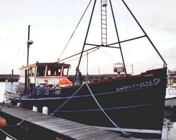 Gleaners alongside - starboard bow