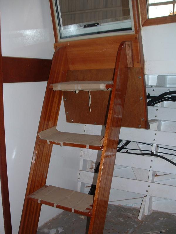 ST 1502 - companionway