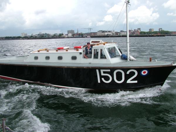 ST 1502 - starboard bow