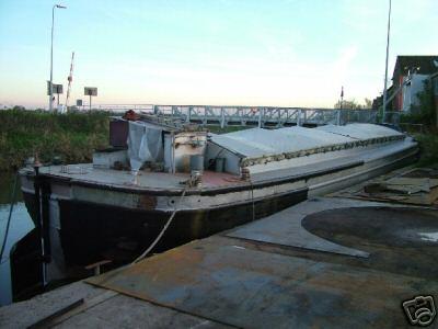 VALIANT - stern view