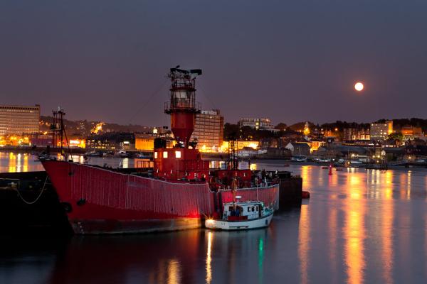 LV21 - at night