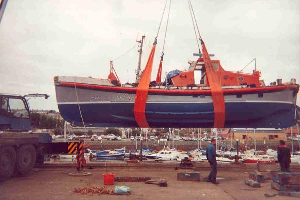 Parachinar - port side, in hoist