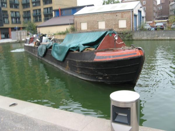 bow view, starboard side