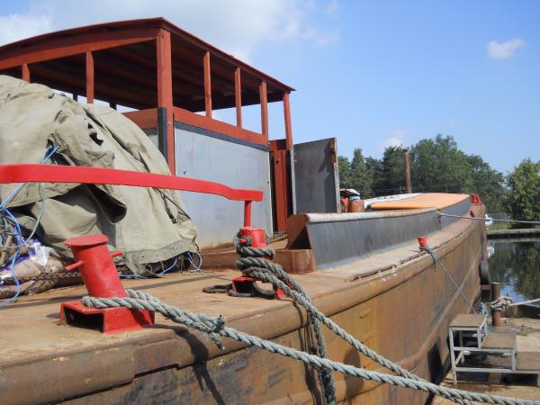 Number 10 - starboard view, wheelhouse