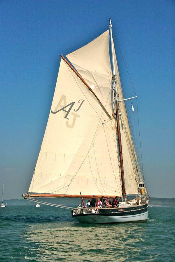 Annabel J - under sail