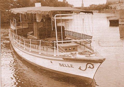 Belle - view of starboard bow