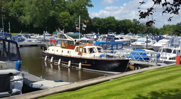 Mooring in Surrey 