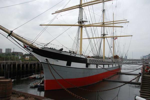 Glenlee - port bow