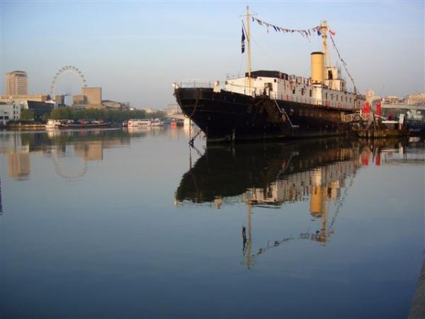 stern view, starboard side