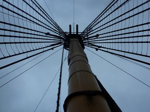 Photo Comp 2012 entry: HMS Victory - centre mast rigging