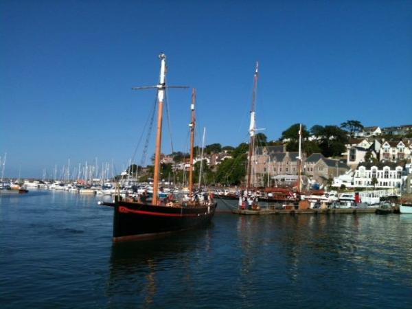 Leader - with new mast fitted, May 2012