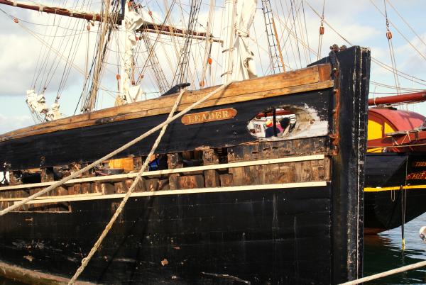 Leader - damaged bow