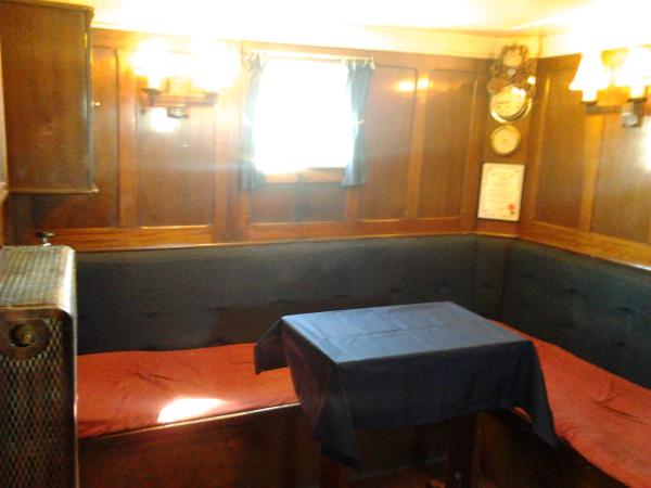 Ross Tiger - Master's table, flag locker and heater