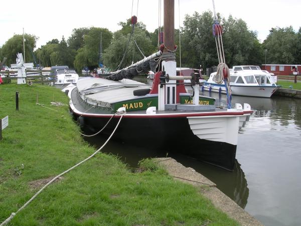 Maud - starboard bow view