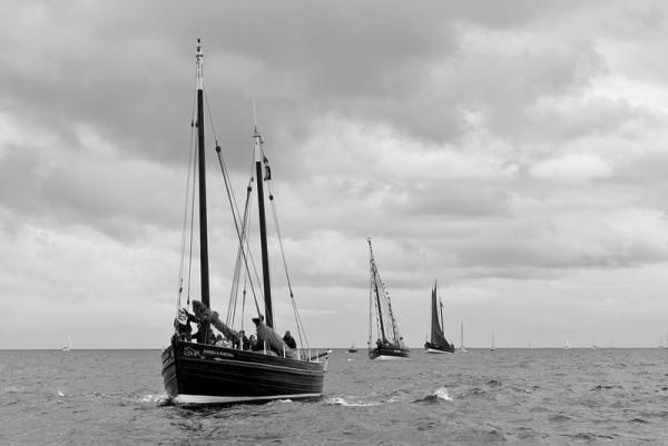 Photo Comp 2012 entry: Isabella Fortuna - with Swan & Reaper