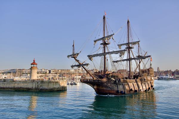 "Galleon Andalucia turns towards open sea passing Ramsgate Harbour Light"
