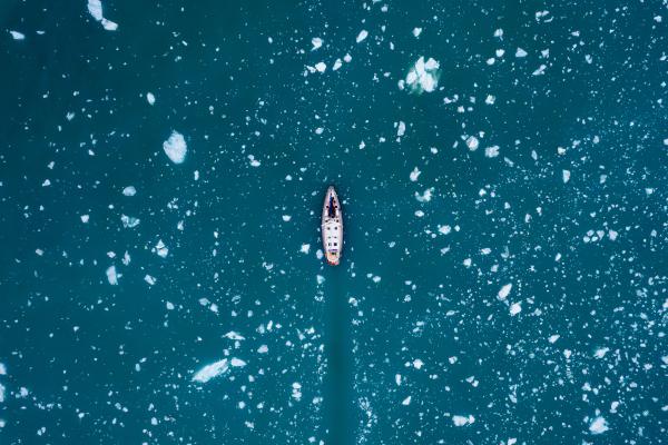 Sailing in Svalbard