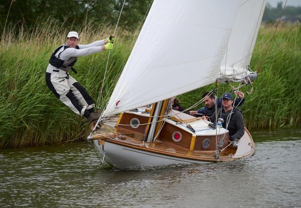 No trapeze, no problem.