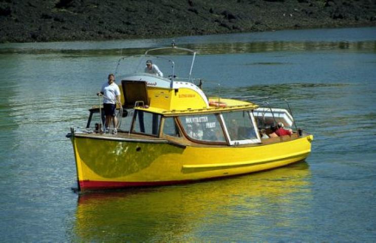 Coral Star - underway