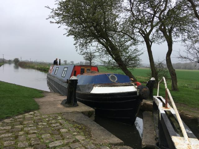 Kenilworth - at lock