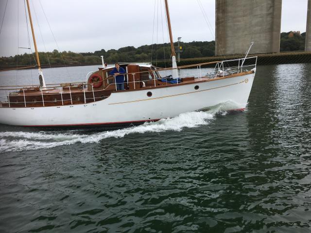 Shianne under the Orwell Bridge