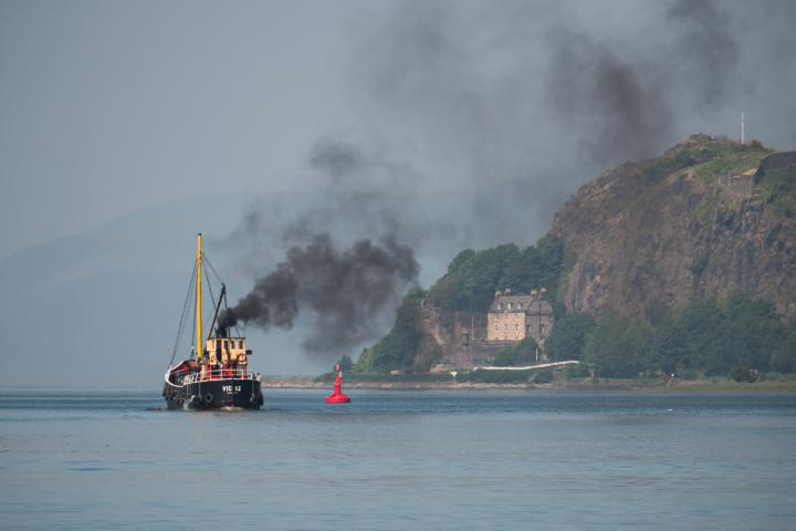 Photo Comp 2018 entry - VIC32 passing Dumbarton Castle 