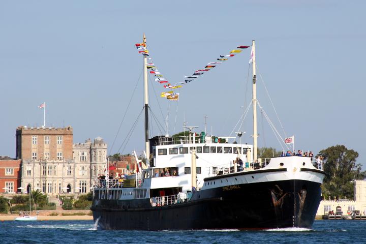 Shieldhall - bow view underway