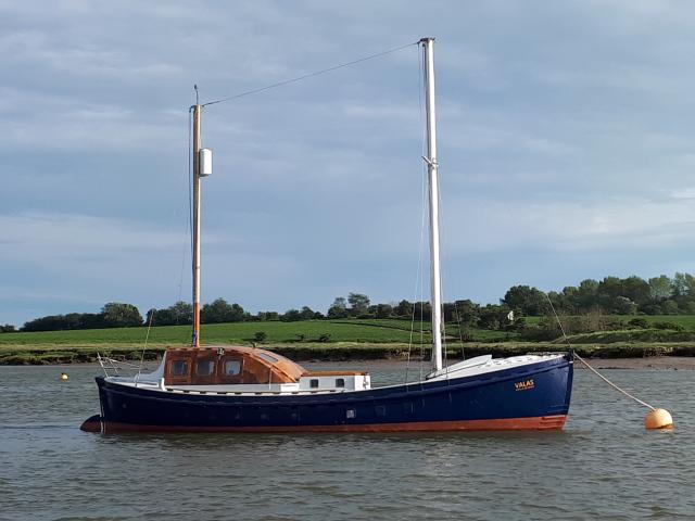 Valas - on mooring