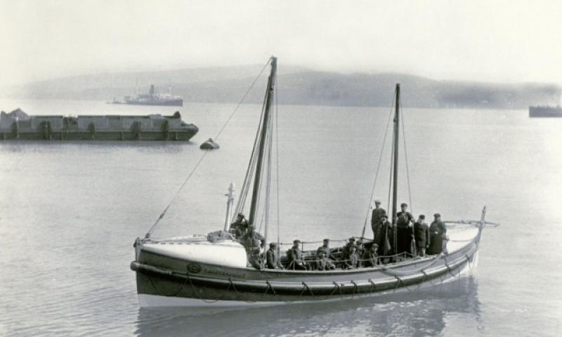 Charterhouse and crew 1909